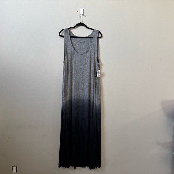Torrid (NWT) Black Grey Ombre Side slit super soft maxi length dress - Picture 2 of 7